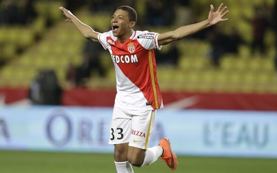 冠竞电竞-J罗回忆首次职业比赛